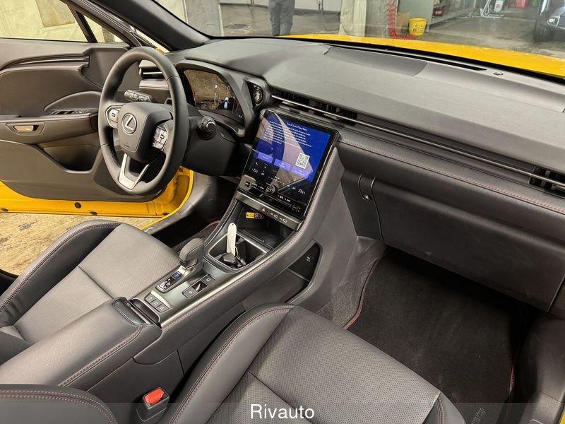 Lexus LBX LBX Hybrid Emotion