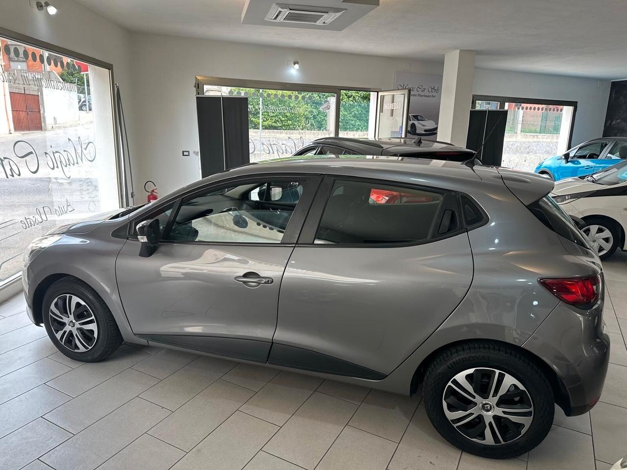 Renault Clio Sporter 1.2 75CV Live