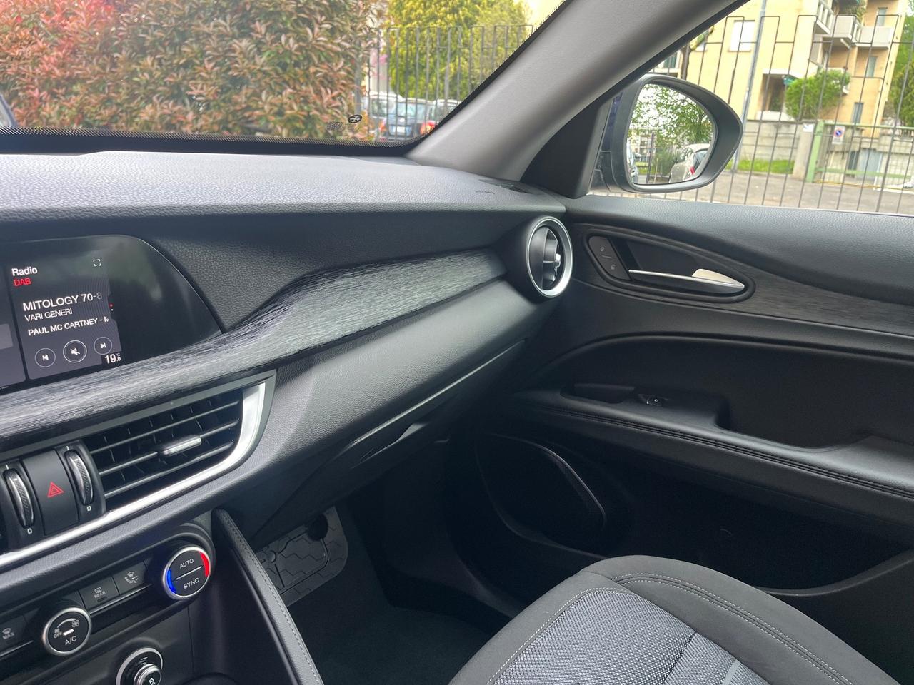 ALFA ROMEO STELVIO 2.2 190CV Q4 BUSINESS 2021 - IVA ESPOSTA - NESSUN VINCOLO