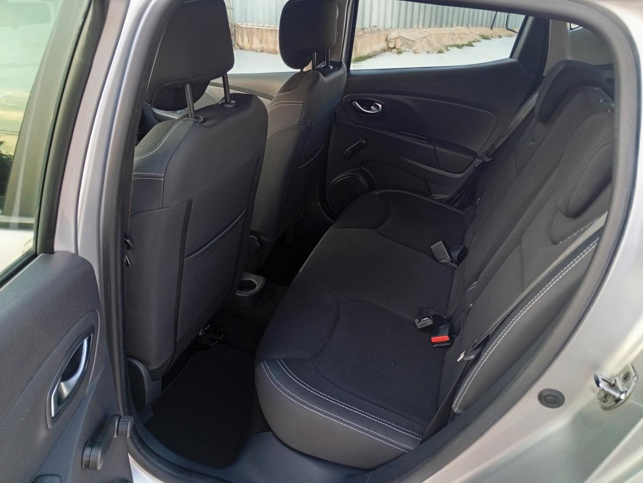 Renault Clio dCi 8V 90 CV 5 porte Moschino Intens