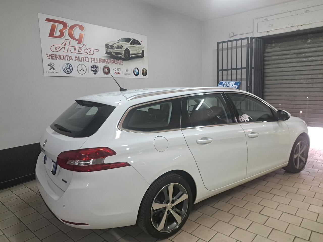 Peugeot 308 BlueHDi 120 S&S 1.6 hdi SW Allure 2016