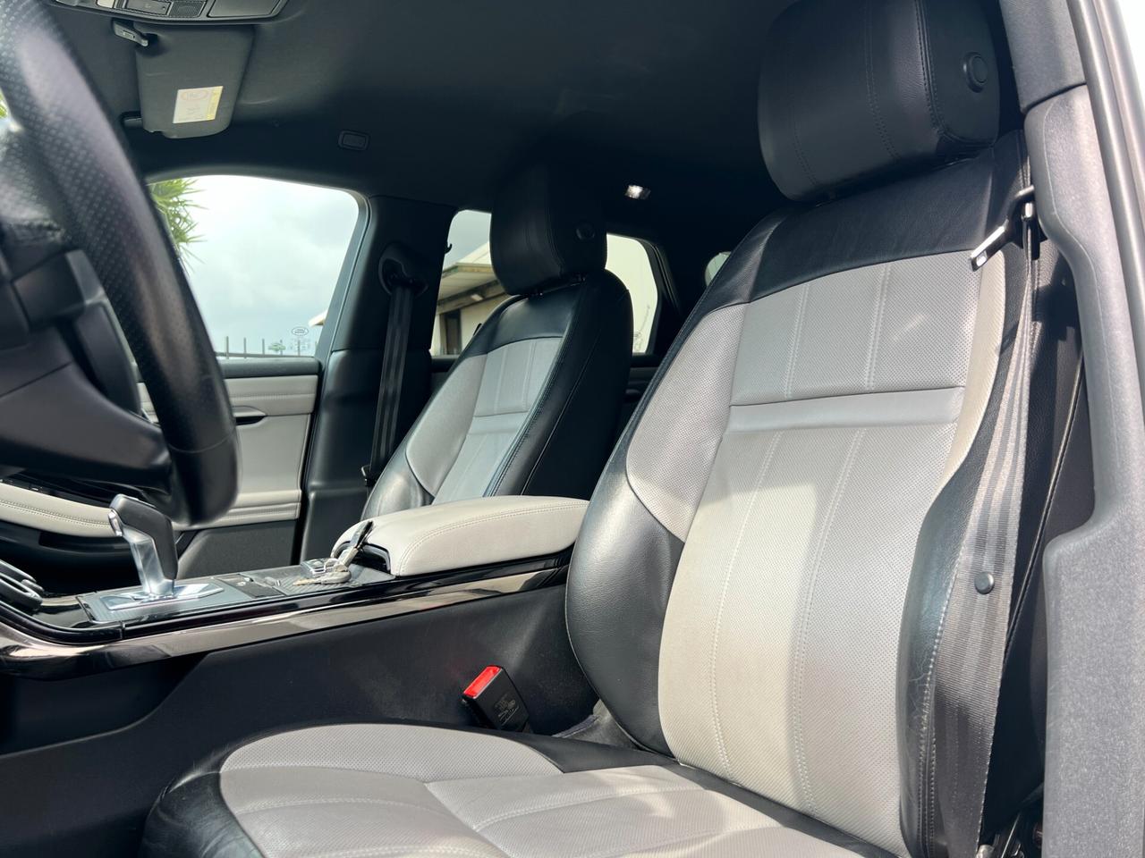 Land Rover Range Evoque 2.0D I4 MHEV 150CV AWD R-Dynamic SE AUTOCARRO