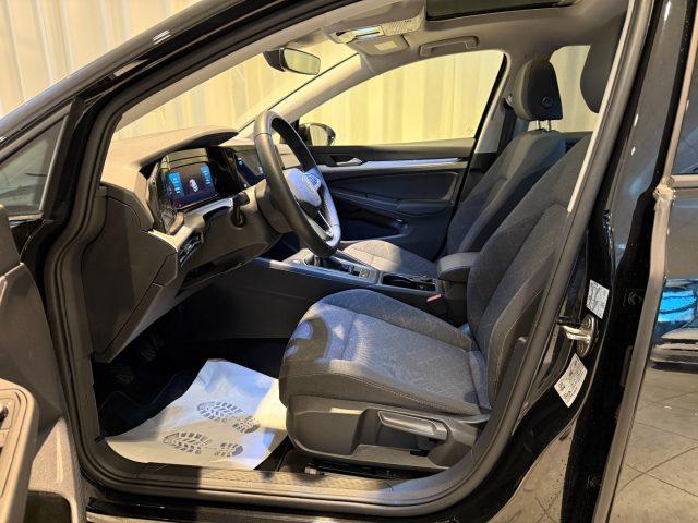 VOLKSWAGEN Golf 1.5 TSI Life LED GANCIO Panorama Navi ACC