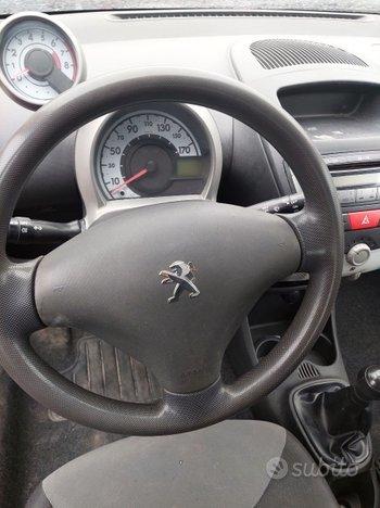 Peugeot 107 - 2011