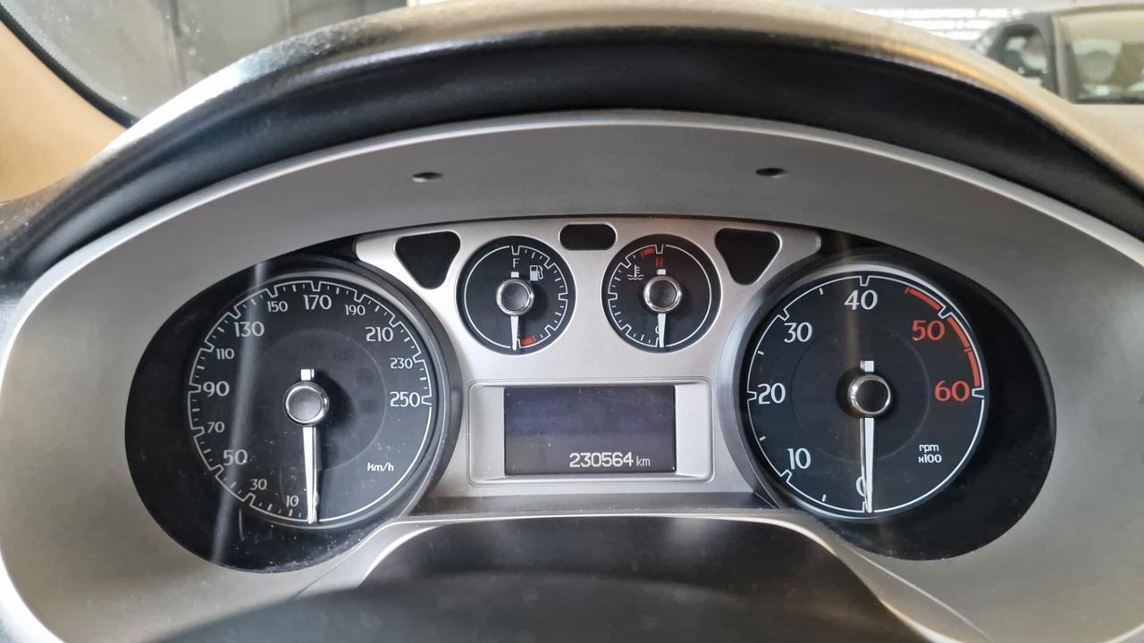 Lancia Delta 1.6 MJT DPF Silver