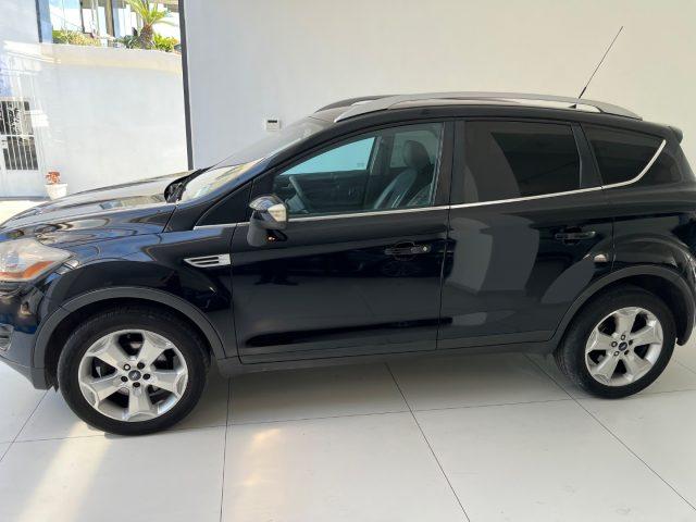 FORD Kuga + 2.0 TDCi 136 CV 2WD DPF