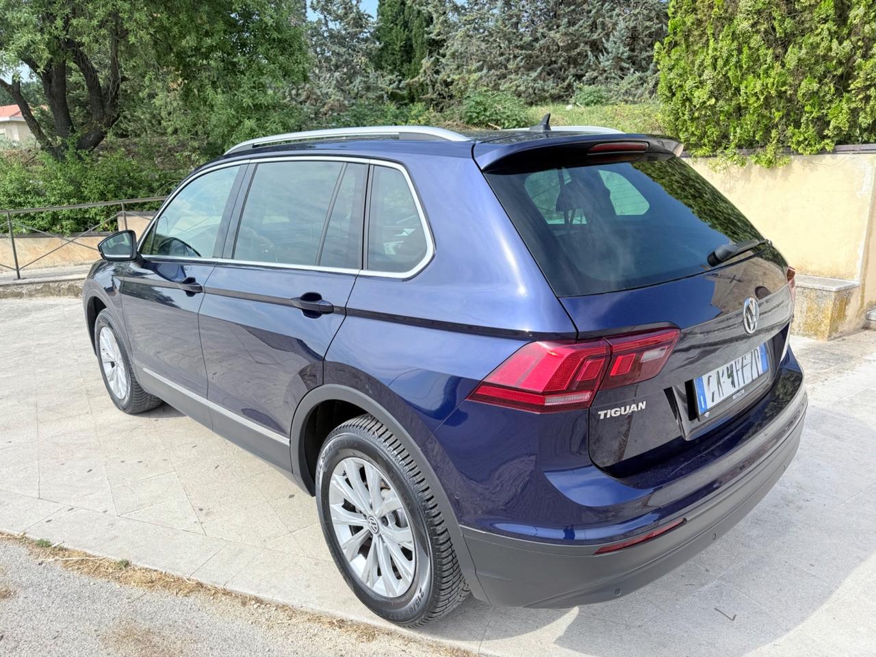 Volkswagen Tiguan 2.0 TDI SCR DSG 4MOTION Business BMT