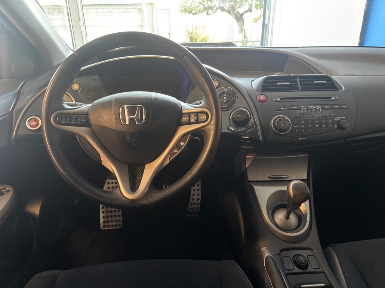 Honda Civic 1.8 i-VTEC 5p. Exclusive LE