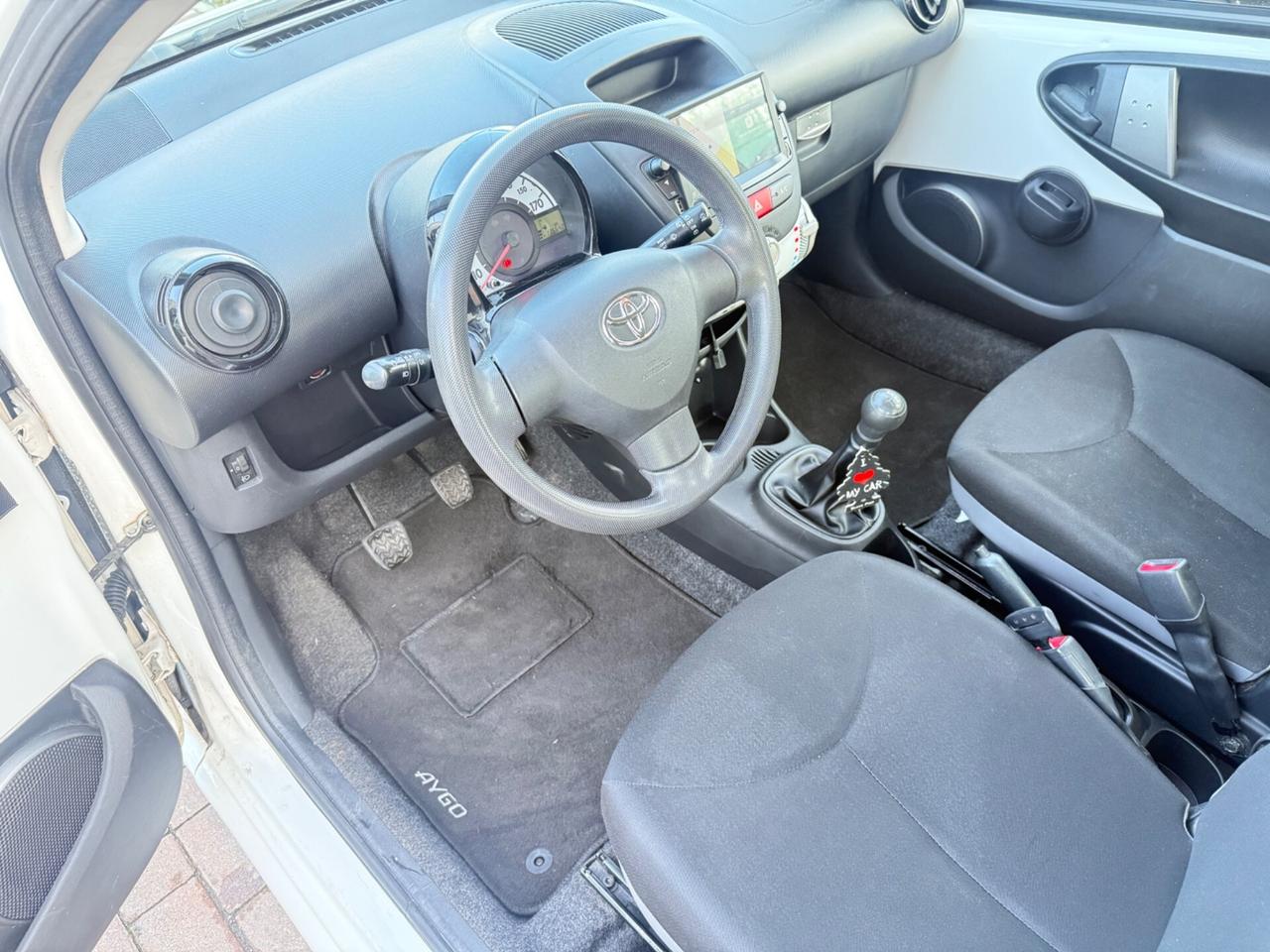 Toyota Aygo 1.0 12V VVT-i 5 porte Cool Soda Connect