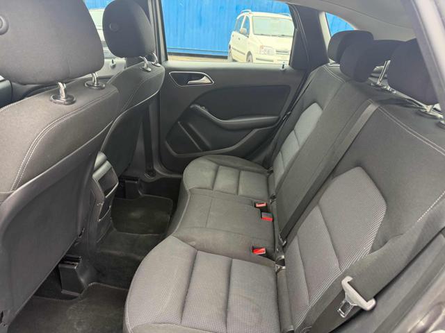 MERCEDES-BENZ B 180 BlueEFFICIENCY Premium senza nessun lavoro da fare