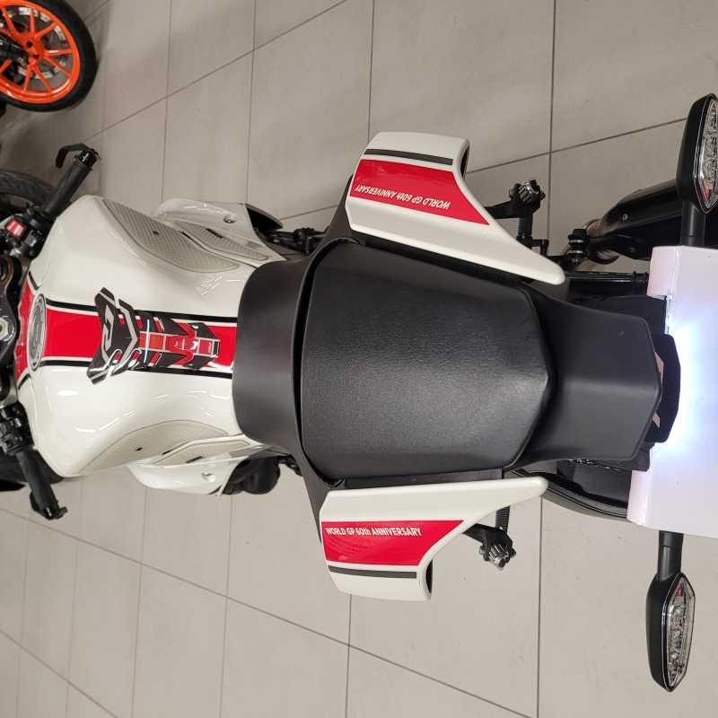 Yamaha YZF R1 World GP 60th Anniversary - 2023