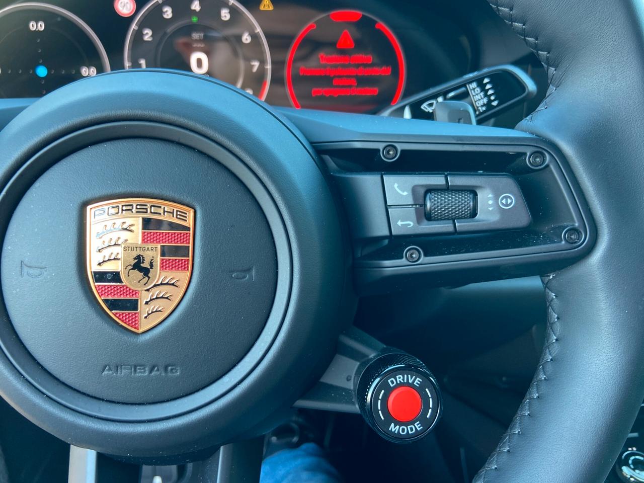 Porsche 911 992.2 Targa 4 GTS KM 0