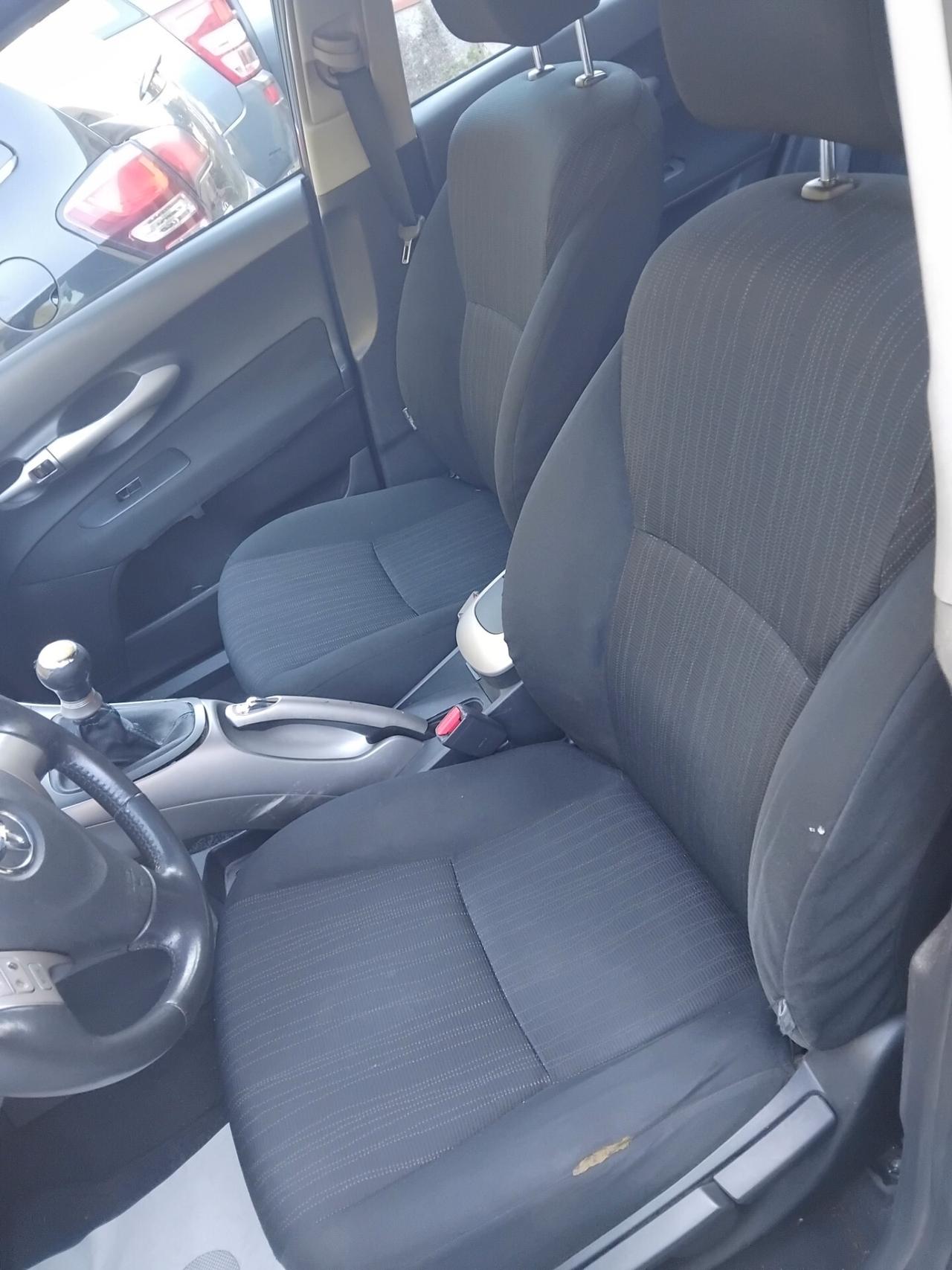 Toyota Auris 1.4 D-4D 5 porte Sol