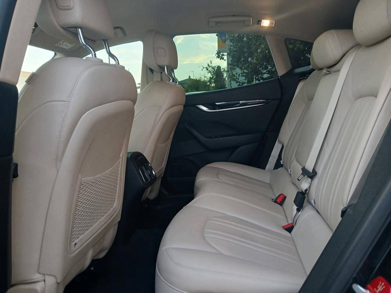 MASERATI Levante 3.0 V6 Diesel 250cv PARI AL NUOVO