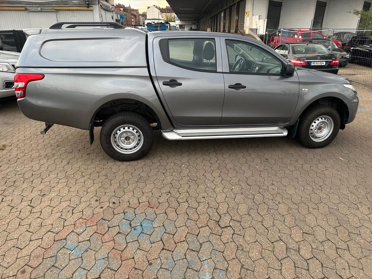 Mitsubishi L200 2.4 DI-D/154CV Double Cab Invite