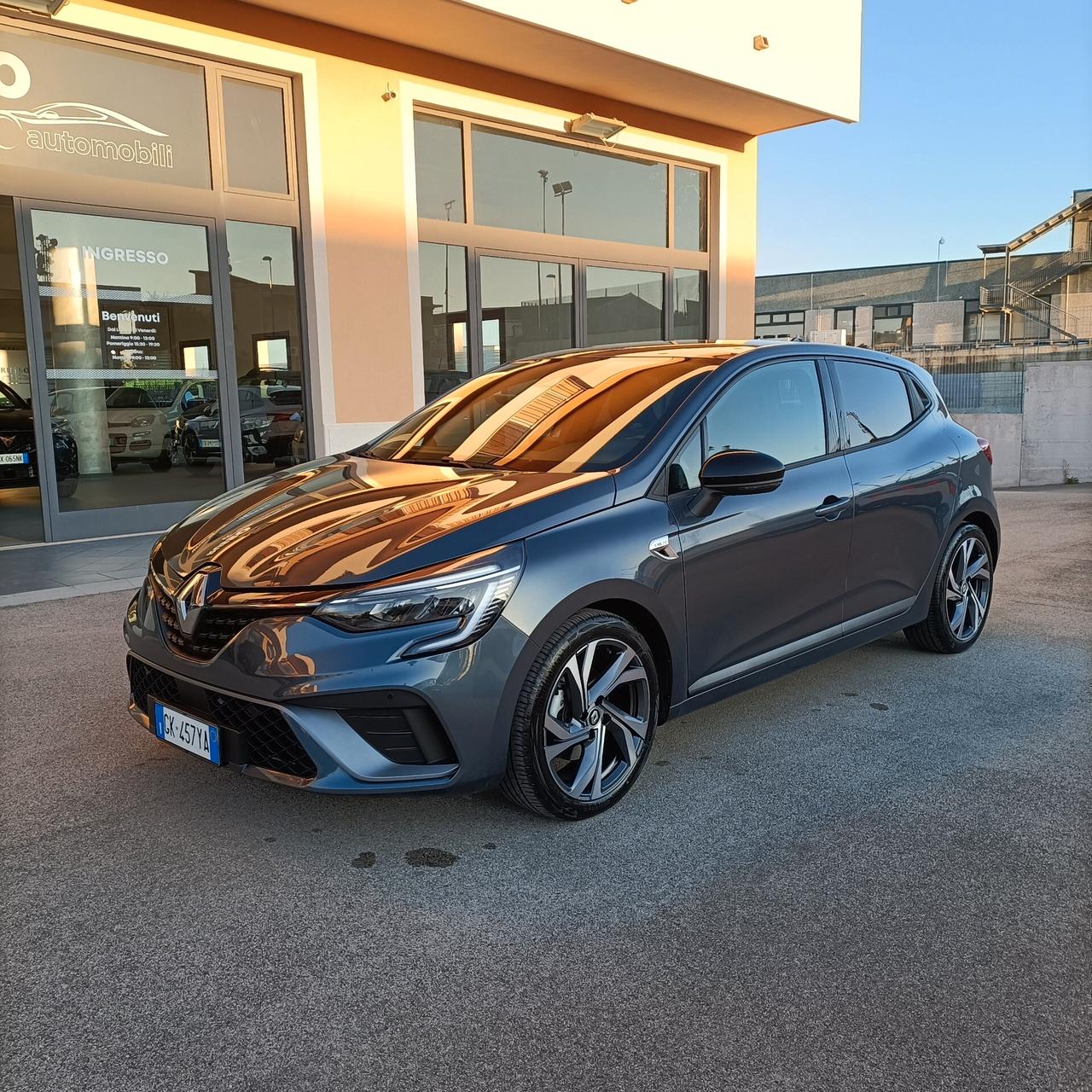 Renault Clio Hybrid E-Tech 140 CV R.S. Line