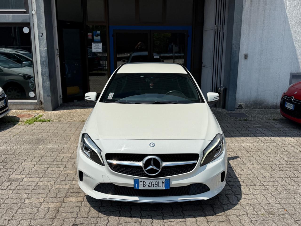 Mercedes-benz Euro6 A 200 d Automatic 4Matic Premium