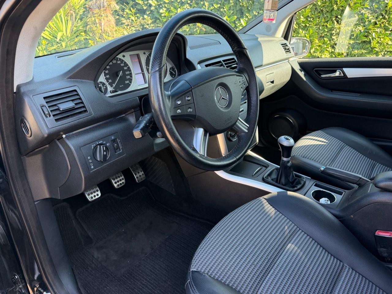 Mercedes-benz B 180 CDI CERCHI IN LEGA R17