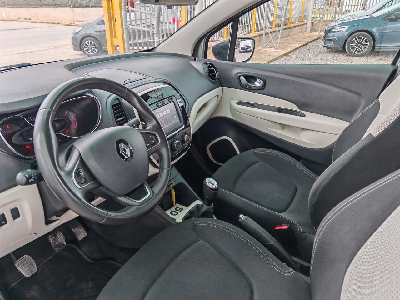 Renault Captur dCi 8V 90 CV EDC Business