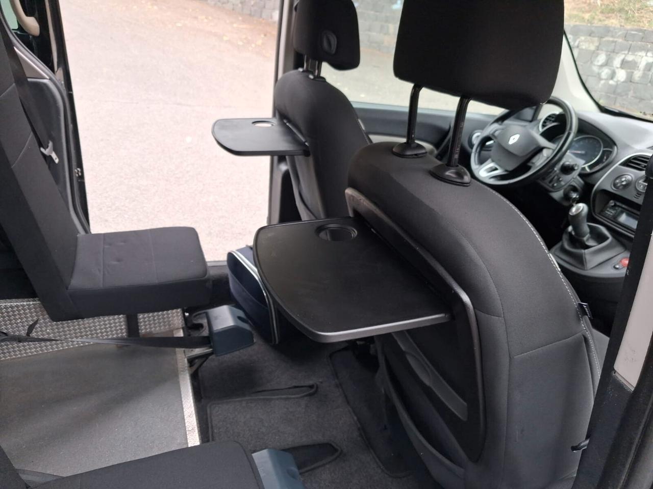 Renault Kangoo Pianale ribassato con rampa disabili in carrozzina