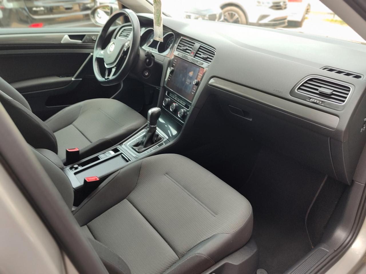 Volkswagen Golf Variant 1.6 TDI 115 CV DSG Business BlueMotion Tech.
