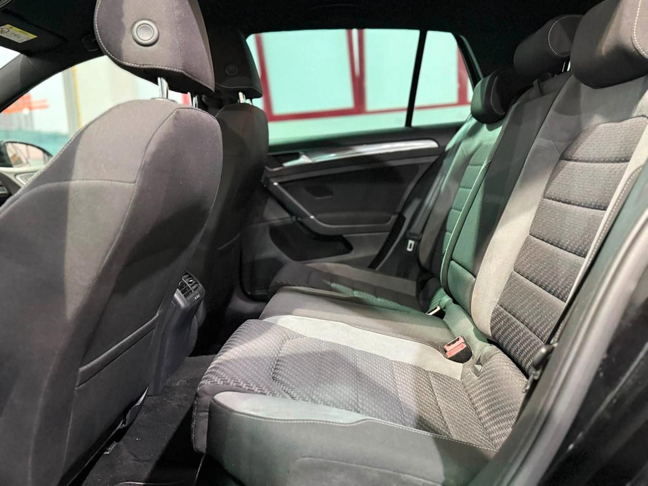 Volkswagen Golf 7.5 R-line 1.6 TDI 116cv 2019