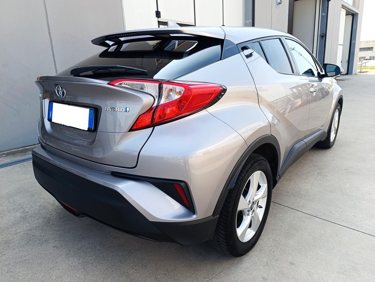 Toyota C-HR 1.8 Hybrid E-CVT Active