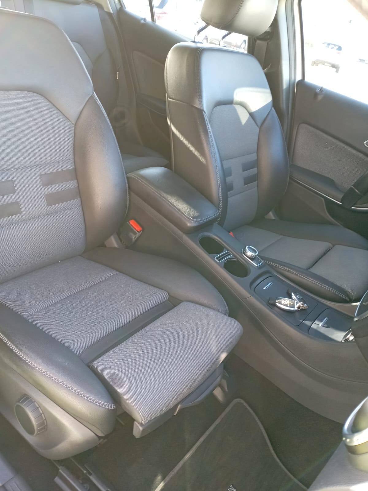 MERCEDES GLA 200 D AUTOMATICA