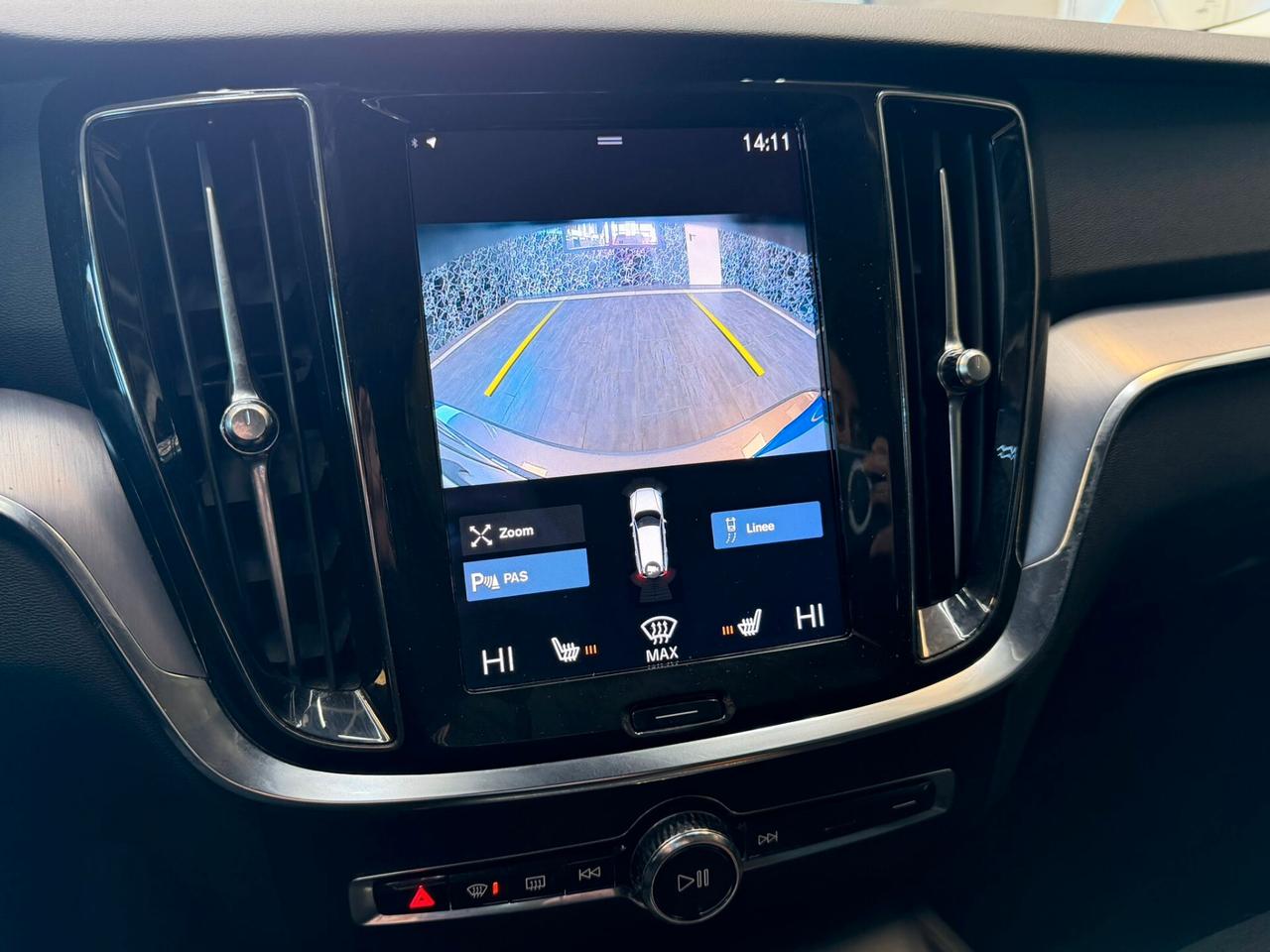 Volvo V60 B4 (d) Geartronic Momentum Business