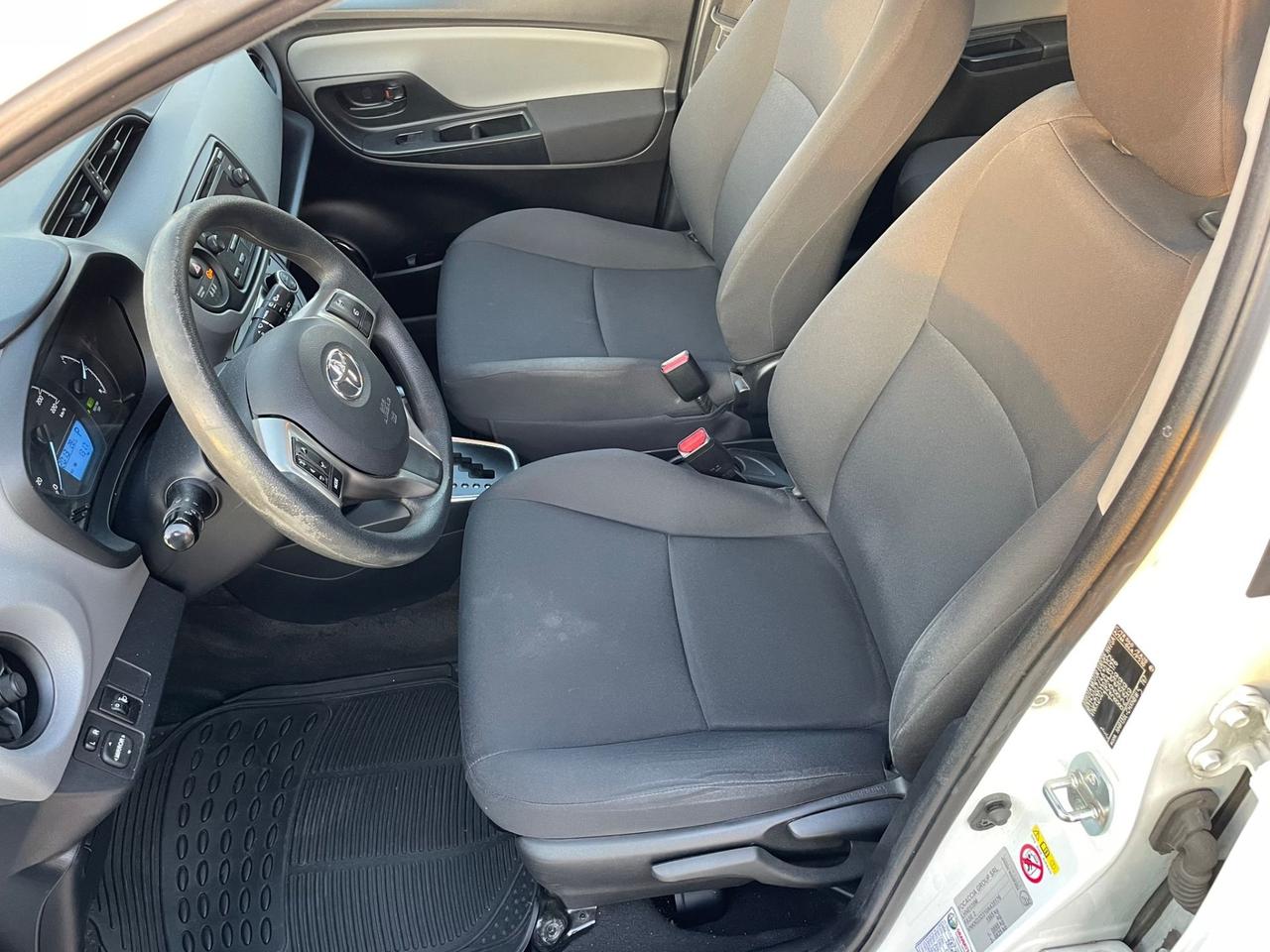 Toyota Yaris 1.5 Hybrid 5 porte Style*Autocarro N1*4 Posti*Iva Esposta