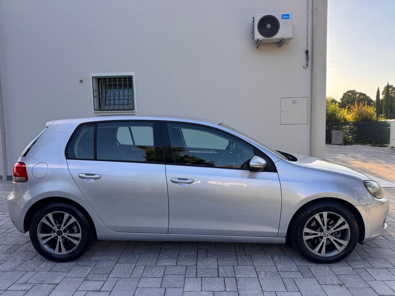 Volkswagen Golf 2.0 TDI 110CV DPF 5p. Trendline OK NEOPATENTATI