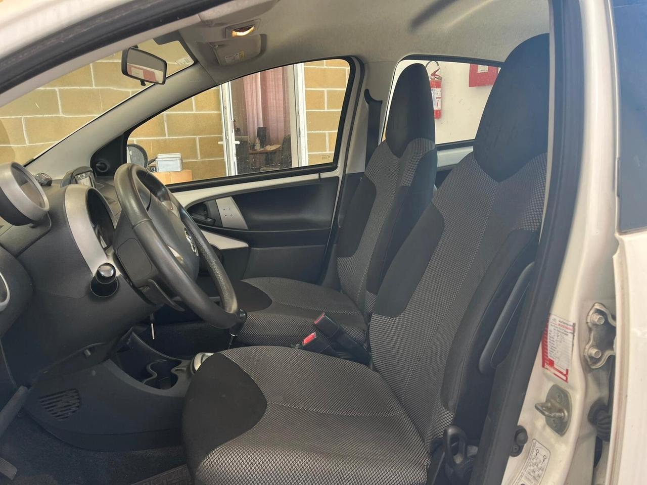 Toyota Aygo 1.0 12V VVT-i 5 porte Cool Soda Connect MMT