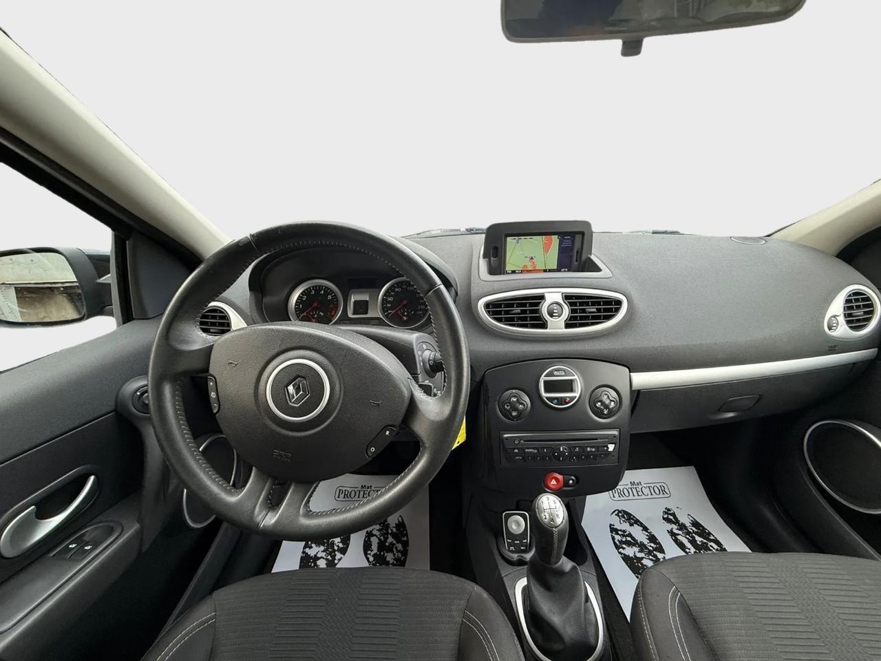 Renault Clio 1.2 benzina anno 2010 neo patentati