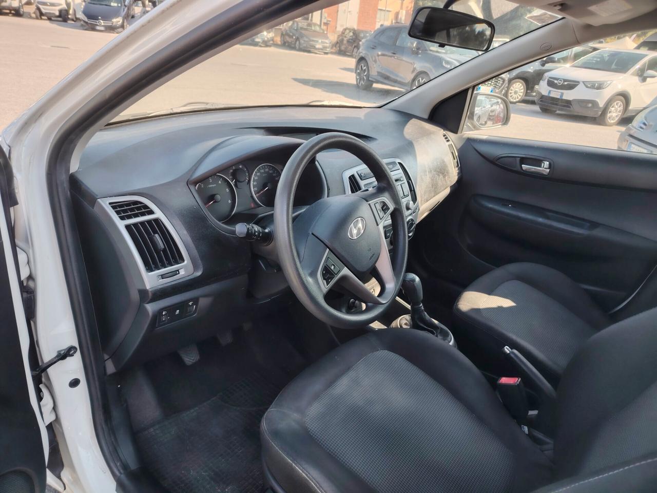 Hyundai i20 1.1 CRDi 5p. Classic -NEOPATENTATI