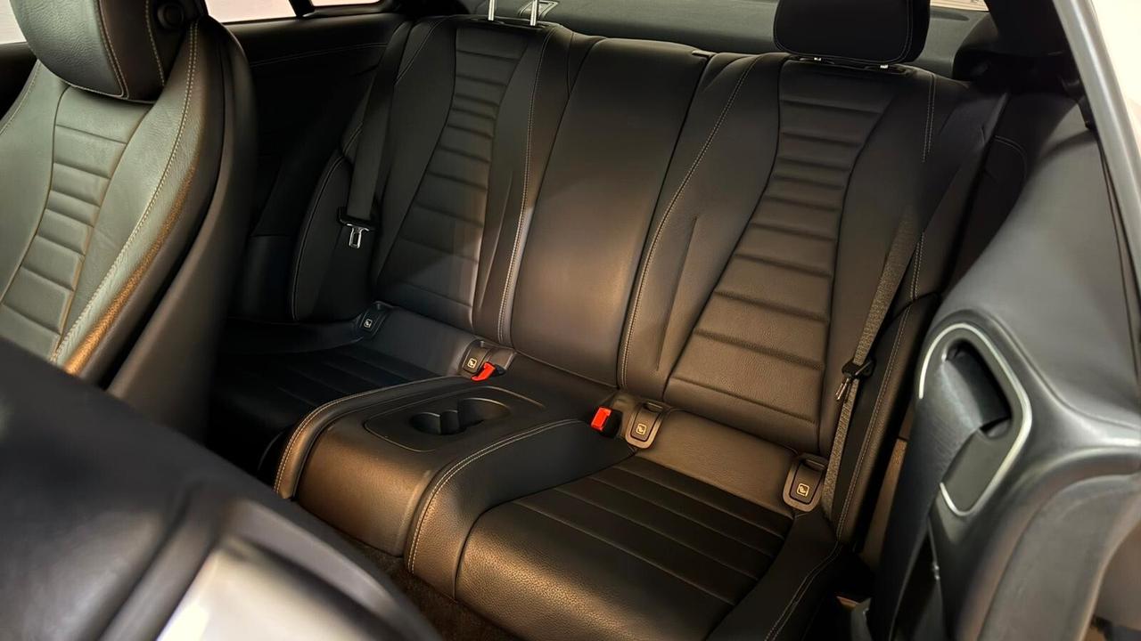Mercedes-benz E 220 d Auto Premium Plus