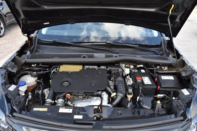 PEUGEOT 2008 BlueHDi 110 S&S Allure