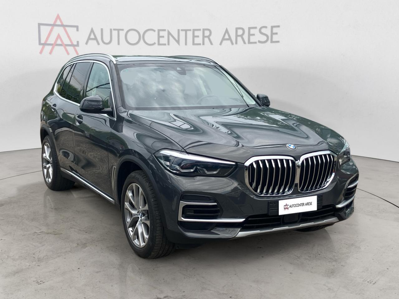 BMW X5 xdrive30d mhev 48V xLine auto