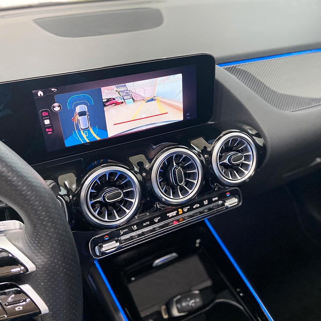 Mercedes-benz GLA 200d AMG Line Premium | tetto apribile|night edition