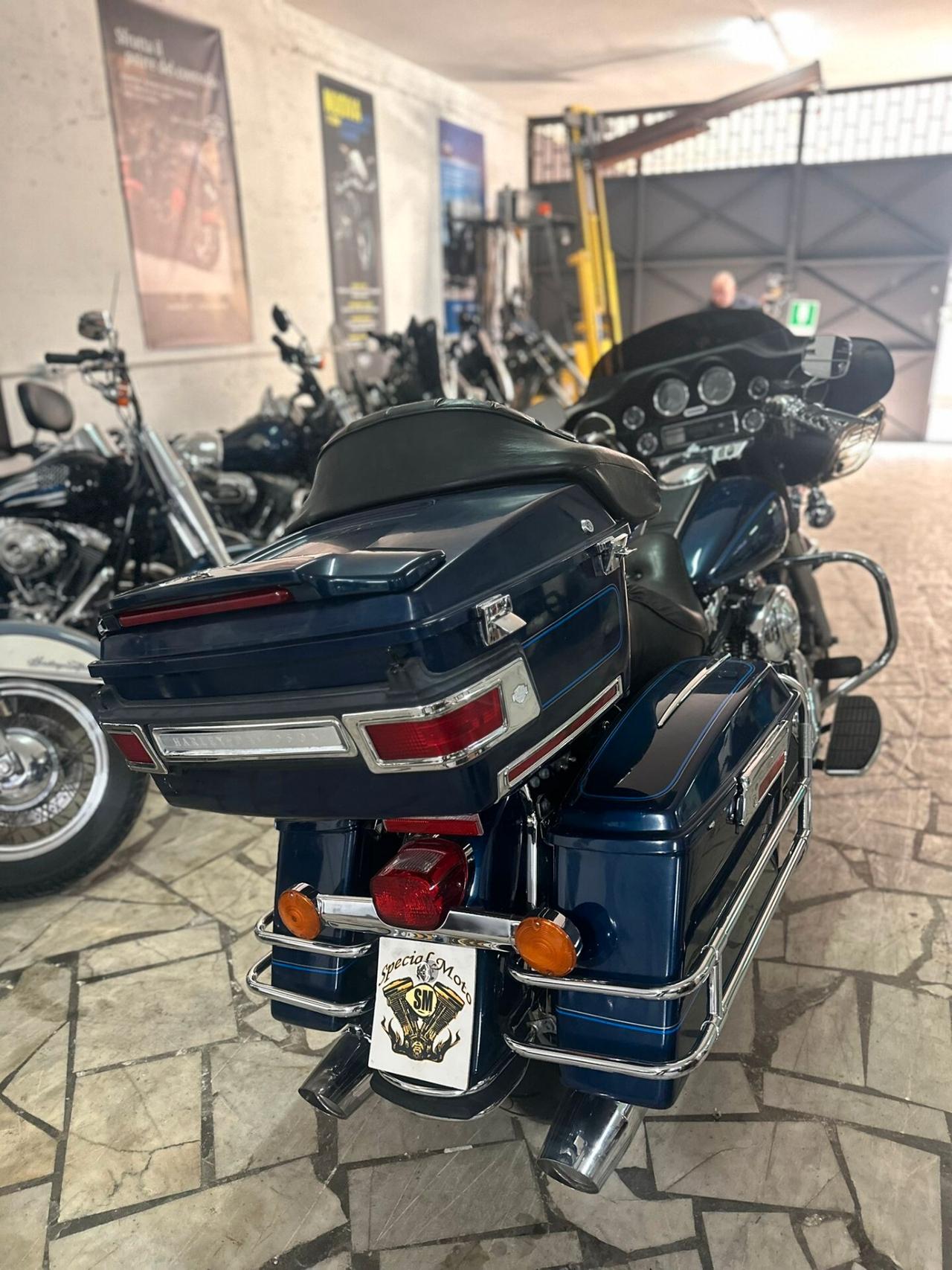 Harley-davidson FLHTC Classic Electra Glide