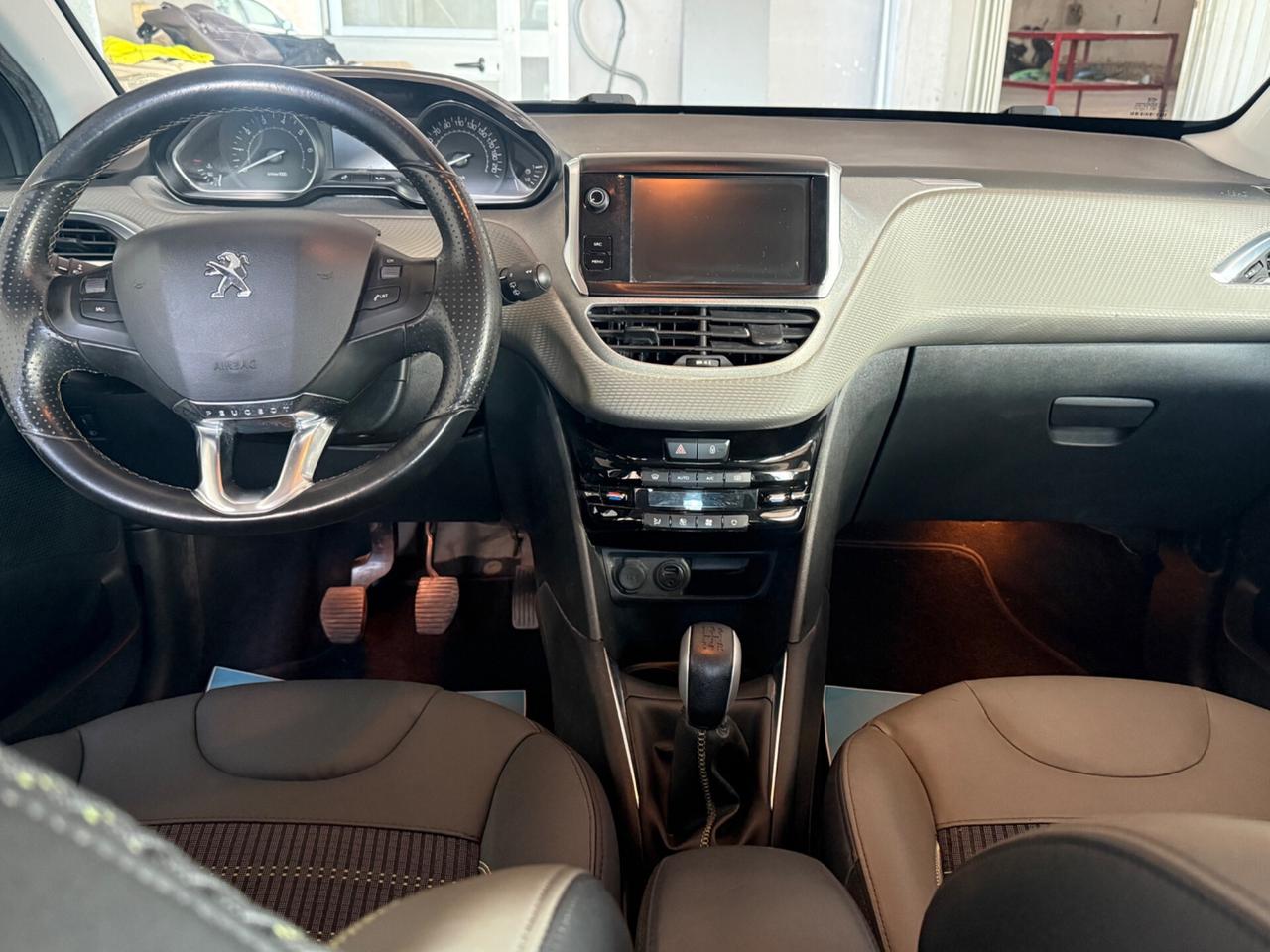 Peugeot 208 PureTech 82 5 porte Allure serie limitata
