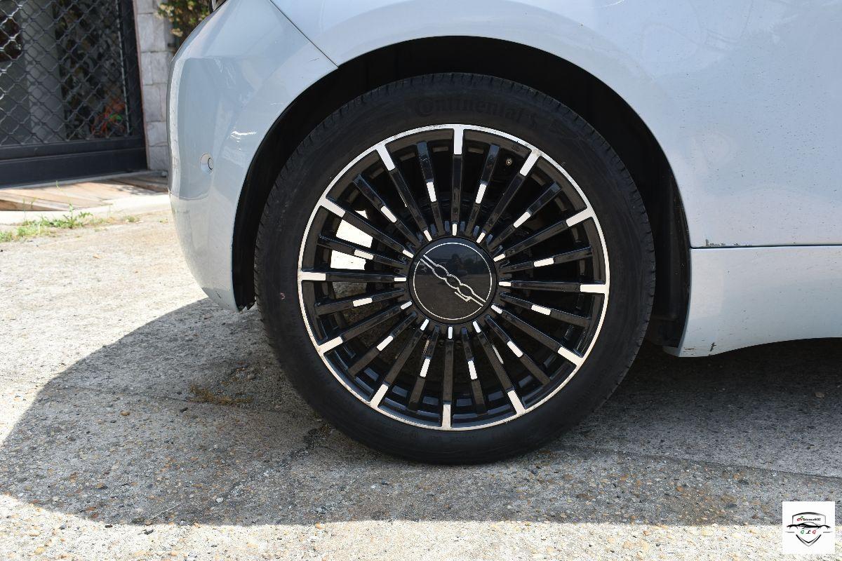FIAT - 500 E - 500 La Prima 3+1