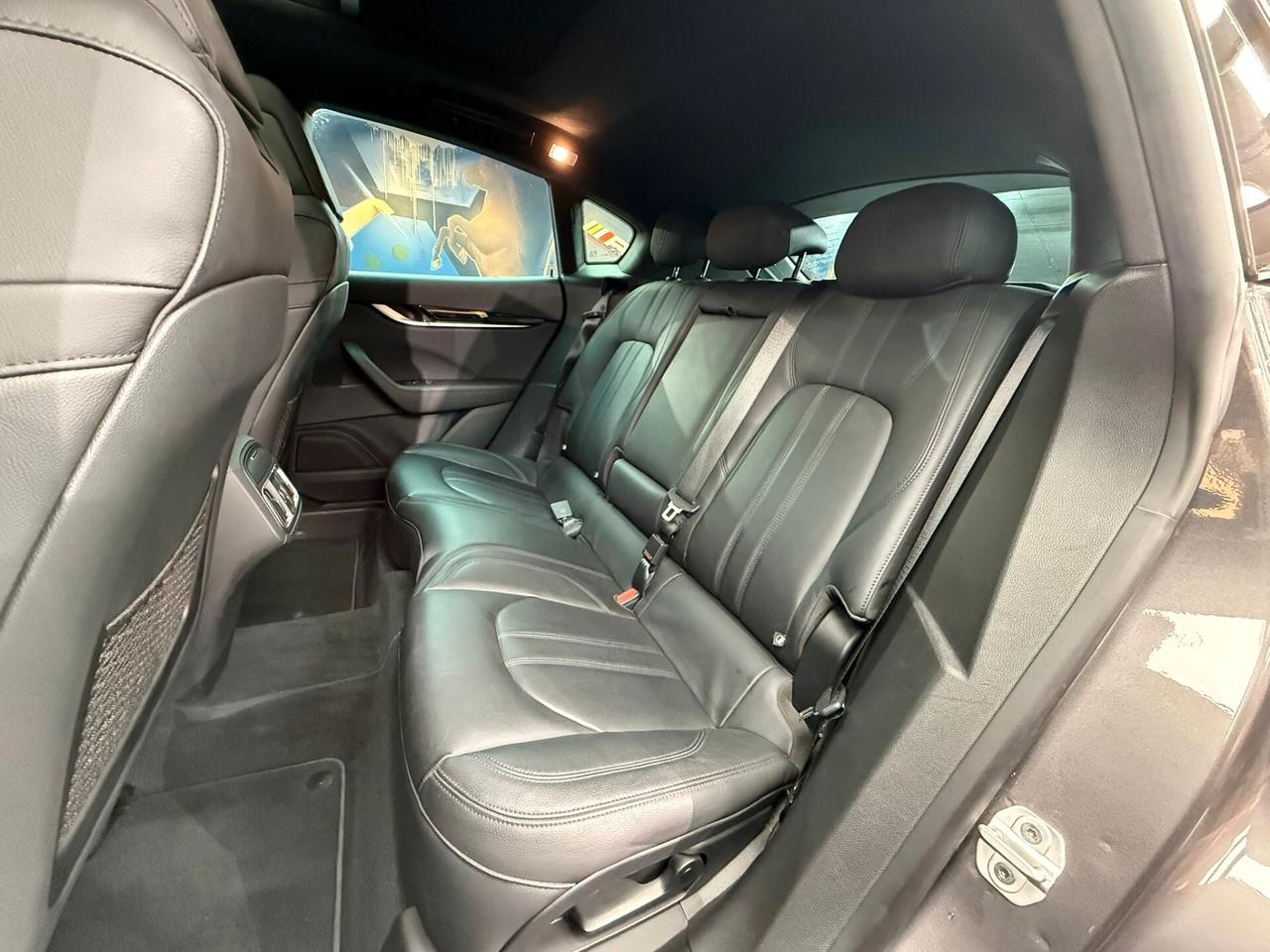 Maserati Levante V6 430 CV S AWD Granlusso (218)