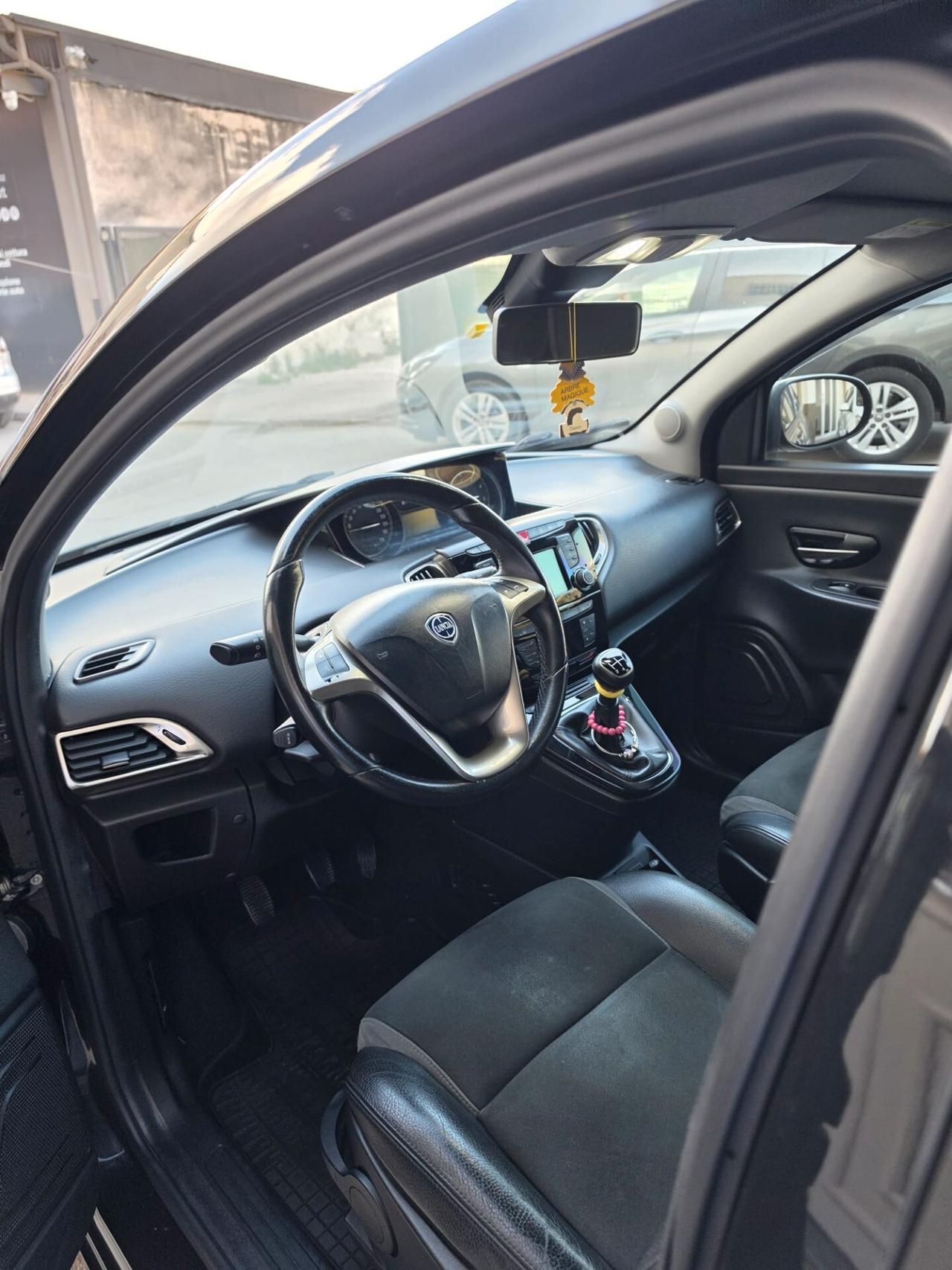 Lancia Ypsilon 1.3 MJT 16V 95 CV 5 porte S&S Platinum