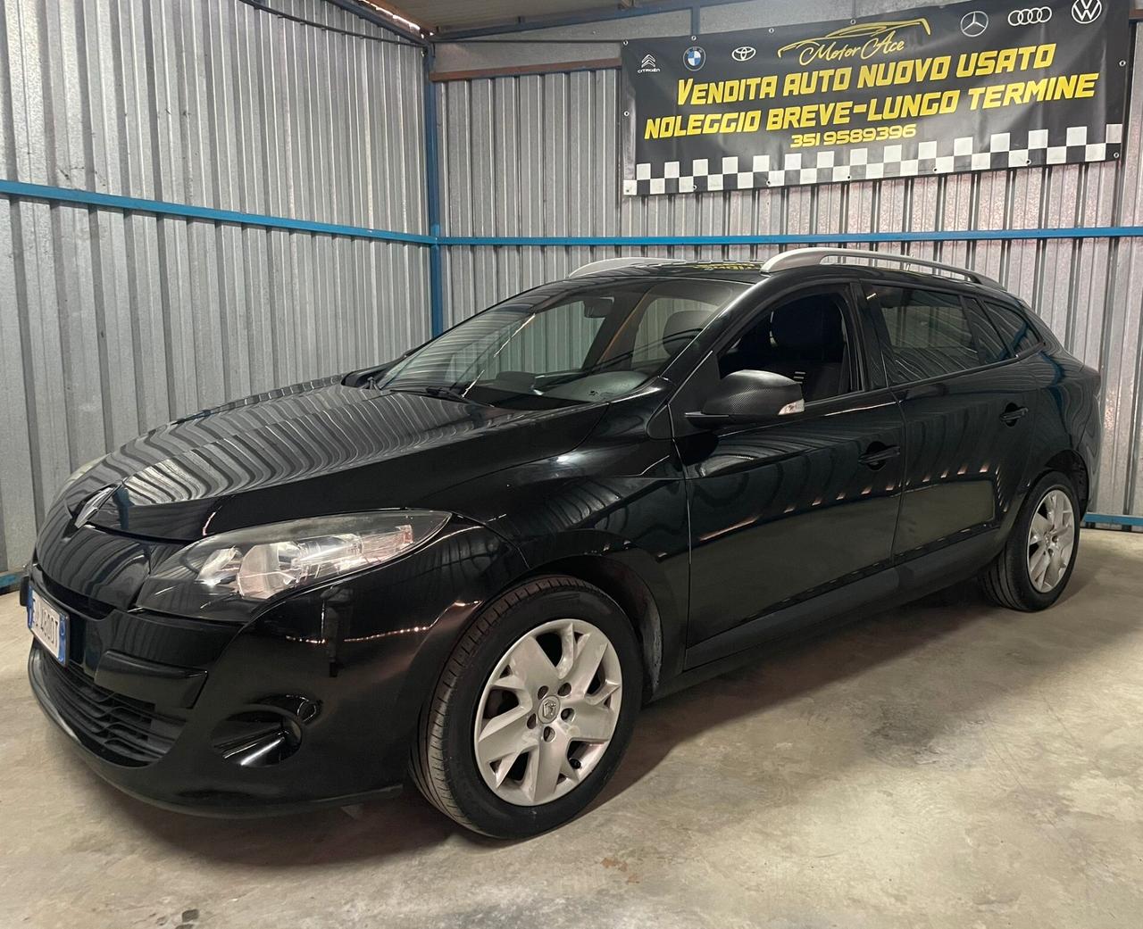 RENAULT MEGANE SPORTOUR GT LINE - NEOPATENTATI
