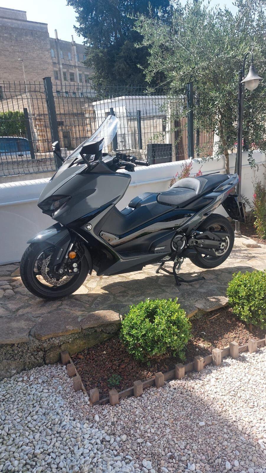 Yamaha T Max 560 Tech Max 2021 Akrapovic