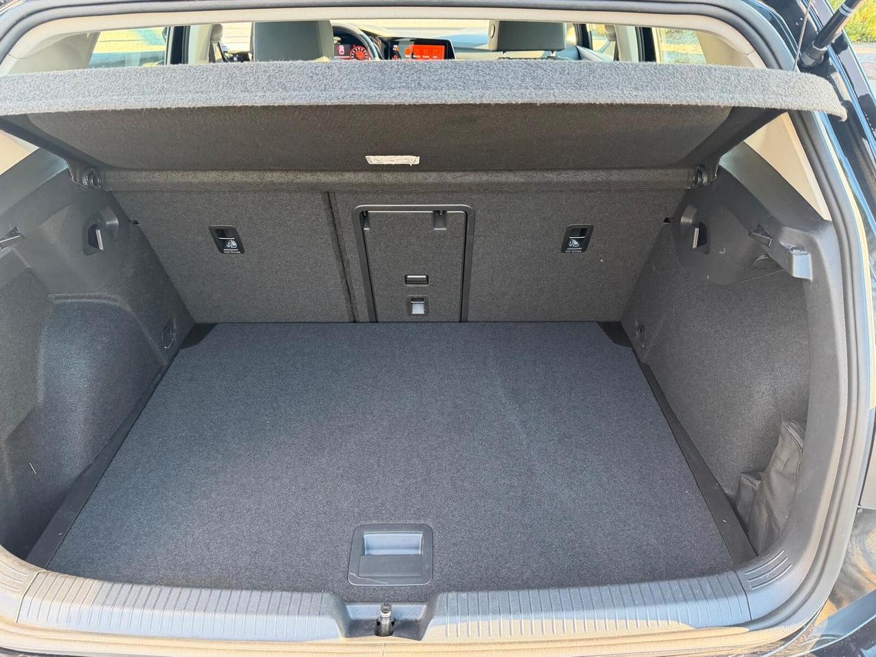 Volkswagen Golf 1.0 eTSI EVO DSG Life