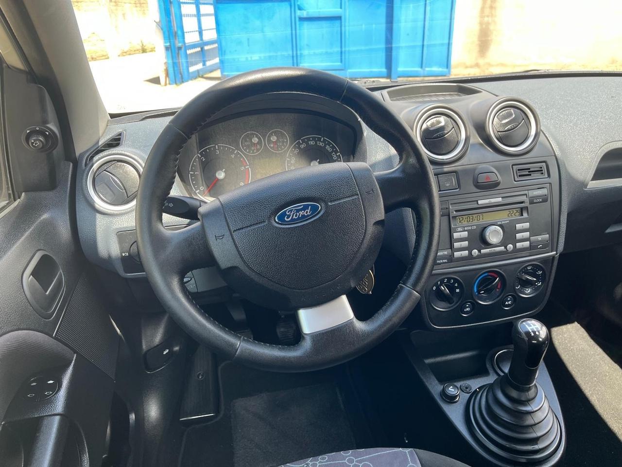 Ford fiesta 5 P-1.4 tdci- km 90000-2007