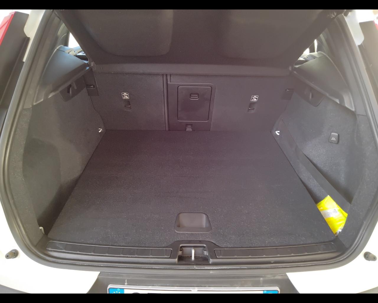 VOLVO XC40 - XC40 2.0 d3 Momentum Pro auto my21