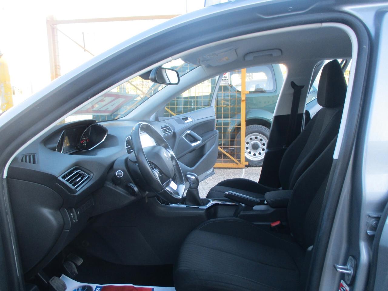 Peugeot 308 1.6 HDi 136000 KM (NUOVA) 2014