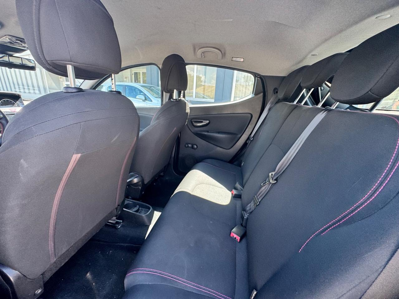 Lancia Ypsilon 1.2 69 CV 5 porte S&S Gold